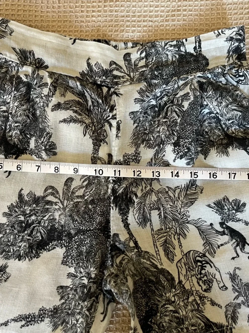 Black Palm Print Italian Linen High-Waist Shorts - Elastic waist 15” | L 16 1/2 - Picture 5 of 8